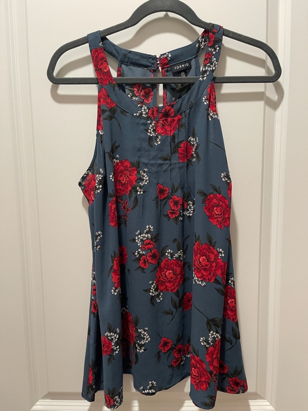 Torrid Navy Halter Tank with Red Rose Print (00)